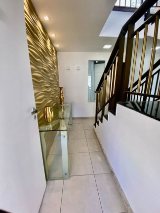 Imagem Cobertura com 3 Quartos à Venda, 135 m² em Centro - Aquiraz