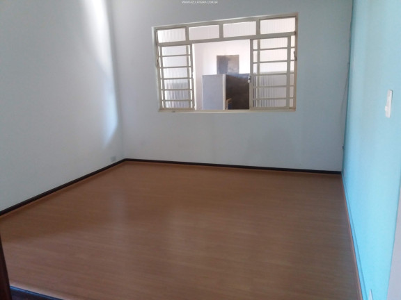 Imagem Casa com 3 Quartos à Venda, 303 m² em Jardim Floresta - Atibaia Imagem Casa com 3 Quartos à Venda, 303 m² em Jardim Floresta - Atibaia