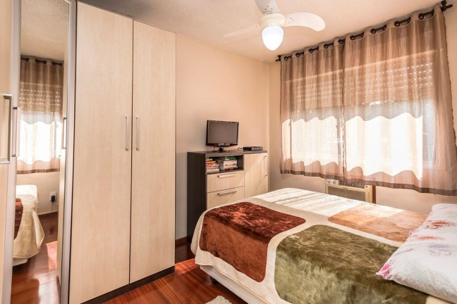 Imagem Apartamento com 2 Quartos à Venda, 52 m² em Santo Antônio - Porto Alegre Imagem Apartamento com 2 Quartos à Venda, 52 m² em Santo Antônio - Porto Alegre