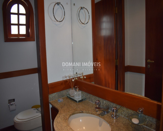 Imagem Casa com 4 Quartos à Venda, 530 m² em Região Do Alto Da Vila Inglesa - Campos Do Jordão Imagem Casa com 4 Quartos à Venda, 530 m² em Região Do Alto Da Vila Inglesa - Campos Do Jordão