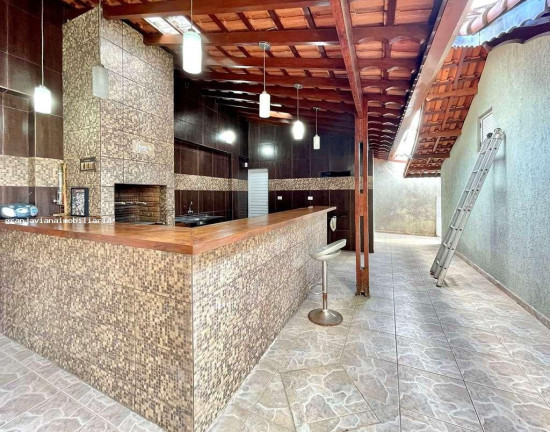 Imagem Casa à Venda, em Vila Diva - Carapicuíba Imagem Casa à Venda, em Vila Diva - Carapicuíba