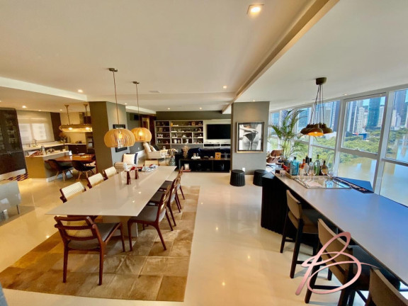 Imagem Apartamento com 4 Quartos à Venda, 190 m² em Centro - Balneário Camboriú