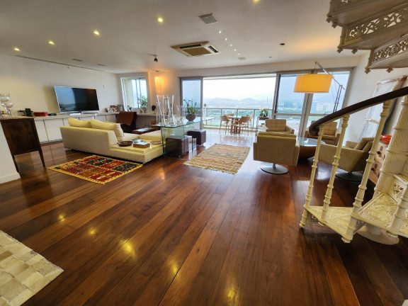Imagem Imóvel com 4 Quartos para Alugar, 410 m² em Barra Da Tijuca - Rio De Janeiro Imagem Imóvel com 4 Quartos para Alugar, 410 m² em Barra Da Tijuca - Rio De Janeiro