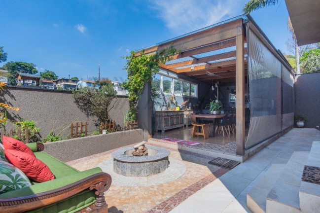 Imagem Casa com 5 Quartos à Venda, 720 m² em Pacaembu - São Paulo Imagem Casa com 5 Quartos à Venda, 720 m² em Pacaembu - São Paulo