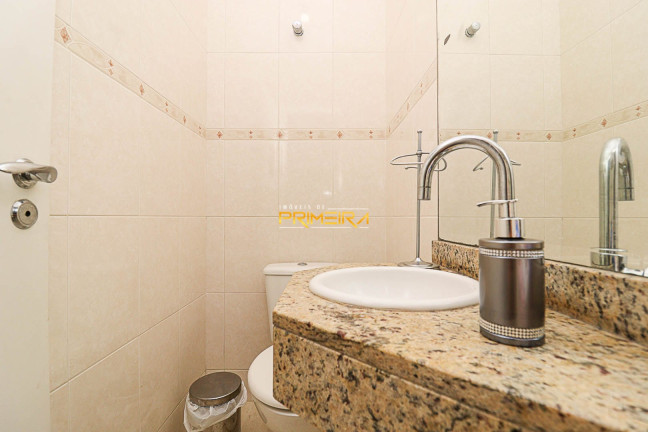 Imagem Sobrado com 3 Quartos à Venda, 187 m² em Pilarzinho - Curitiba