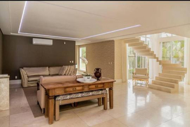 Imagem Casa com 6 Quartos à Venda, 1.111 m² em Florianópolis