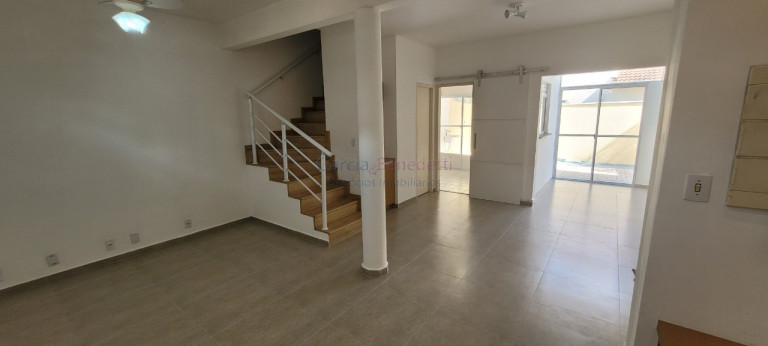 Imagem Casa com 3 Quartos para Alugar, 104 m² em Jardim Shangai - Jundiaí