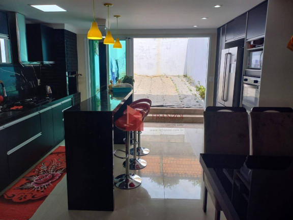 Sobrado com 3 Quartos à Venda, 180 m² em Ariribá - Balneário Camboriú
