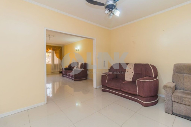 Imagem Casa com 3 Quartos à Venda, 180 m² em Sarandi - Porto Alegre Imagem Casa com 3 Quartos à Venda, 180 m² em Sarandi - Porto Alegre