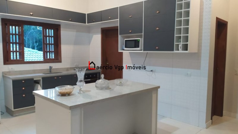 Imagem Casa com 3 Quartos à Venda, 564 m² em Rua Pirituba - Cotia Imagem Casa com 3 Quartos à Venda, 564 m² em Rua Pirituba - Cotia