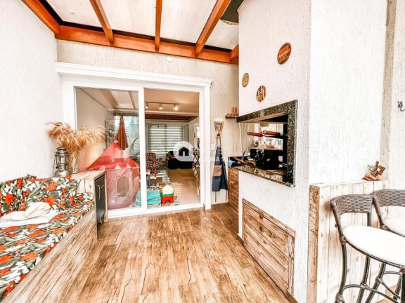 Imagem Casa com 3 Quartos à Venda, 151 m²