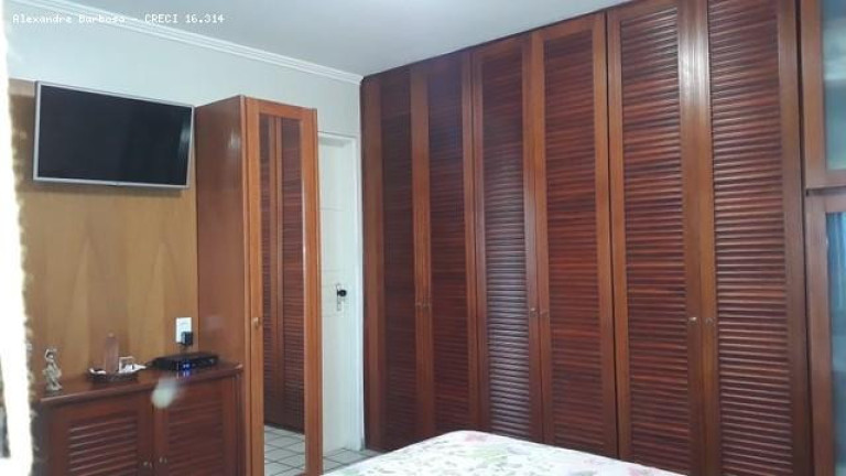 Imagem Apartamento com 3 Quartos à Venda, 150 m² em Espinheiro - Recife