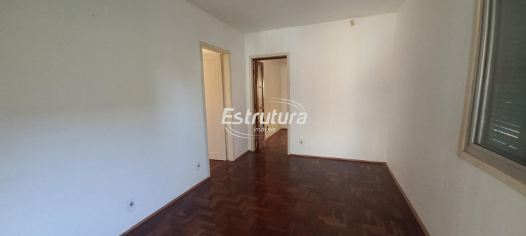 Imagem Casa com 3 Quartos à Venda, 110 m² em Centro - Santa Maria Imagem Casa com 3 Quartos à Venda, 110 m² em Centro - Santa Maria