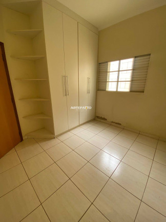 Imagem Casa com 3 Quartos à Venda, 130 m² Imagem Casa com 3 Quartos à Venda, 130 m²