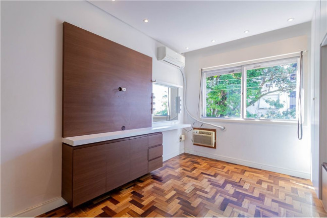 Imagem Apartamento com 1 Quarto à Venda, 42 m² em Menino Deus - Porto Alegre Imagem Apartamento com 1 Quarto à Venda, 42 m² em Menino Deus - Porto Alegre