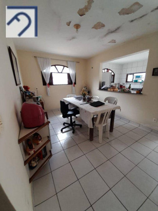 Imagem Casa com 4 Quartos à Venda, 257 m² em Lagoa Nova - Natal