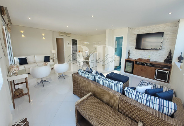 Imagem Imóvel com 5 Quartos à Venda, 236 m² em Riviera - Bertioga Imagem Imóvel com 5 Quartos à Venda, 236 m² em Riviera - Bertioga