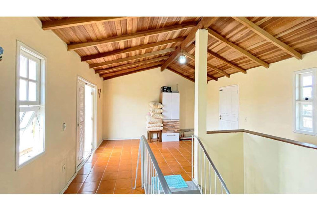 Imagem Casa com 2 Quartos à Venda, 320 m² em Partenon - Porto Alegre Imagem Casa com 2 Quartos à Venda, 320 m² em Partenon - Porto Alegre