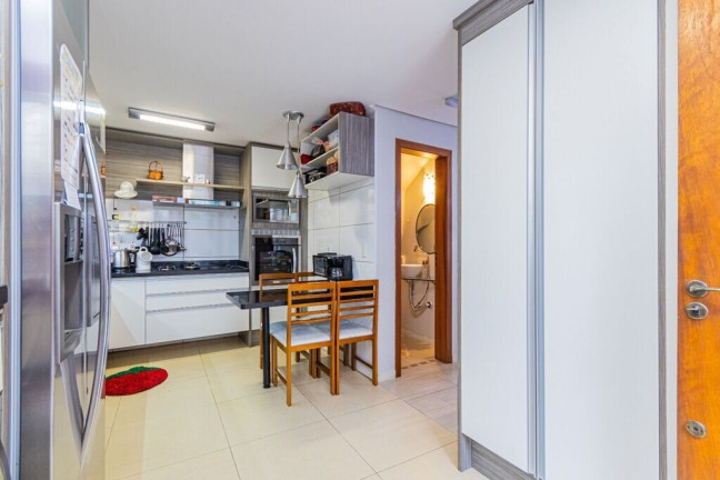 Imagem Casa de Condomínio com 3 Quartos à Venda, 168 m² em Santo Antônio - Porto Alegre Imagem Casa de Condomínio com 3 Quartos à Venda, 168 m² em Santo Antônio - Porto Alegre