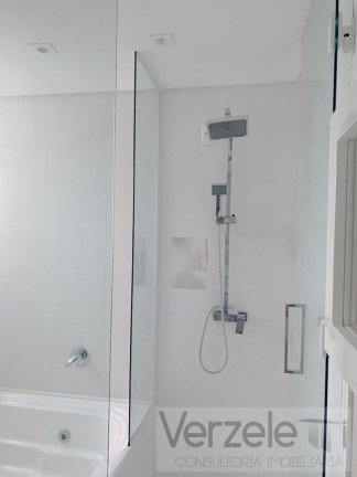 Imagem Apartamento com 3 Quartos à Venda, 144 m² em Centro