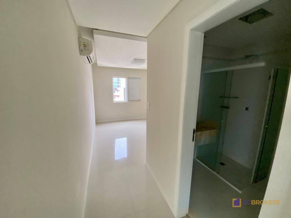 Imagem Imóvel com 4 Quartos à Venda, 200 m² em Centro - Balneário Camboriú Imagem Imóvel com 4 Quartos à Venda, 200 m² em Centro - Balneário Camboriú