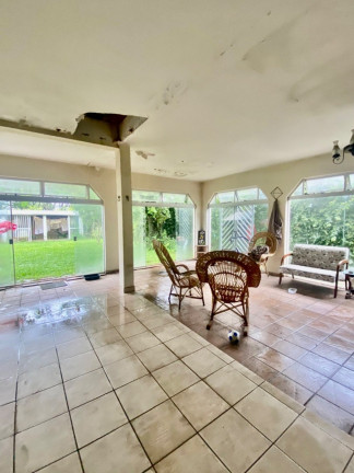 Imagem Sobrado com 5 Quartos à Venda, 420 m² em Bacacheri - Curitiba Imagem Sobrado com 5 Quartos à Venda, 420 m² em Bacacheri - Curitiba