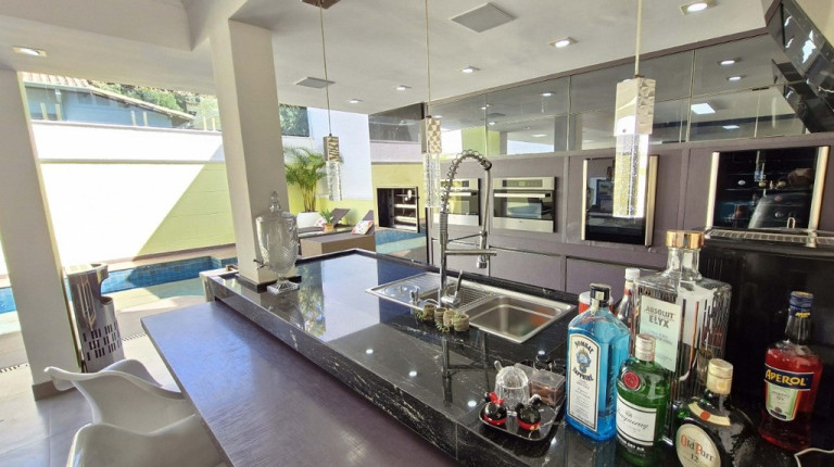 Imagem Casa com 3 Quartos à Venda, 360 m² em Parque Monte Alegre - Taboão Da Serra Imagem Casa com 3 Quartos à Venda, 360 m² em Parque Monte Alegre - Taboão Da Serra