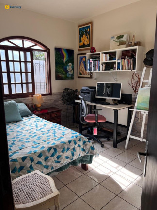 Imagem Casa com 4 Quartos à Venda, 220 m² em Trindade - Florianópolis Imagem Casa com 4 Quartos à Venda, 220 m² em Trindade - Florianópolis
