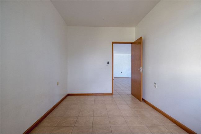 Imagem Casa com 6 Quartos à Venda, em Córrego Grande - Florianópolis Imagem Casa com 6 Quartos à Venda, em Córrego Grande - Florianópolis
