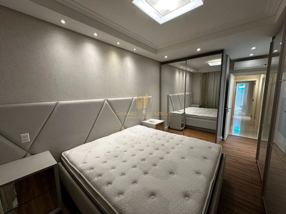 Imagem Apartamento com 4 Quartos à Venda, 144 m² em Centro - Balneário Camboriú Imagem Apartamento com 4 Quartos à Venda, 144 m² em Centro - Balneário Camboriú
