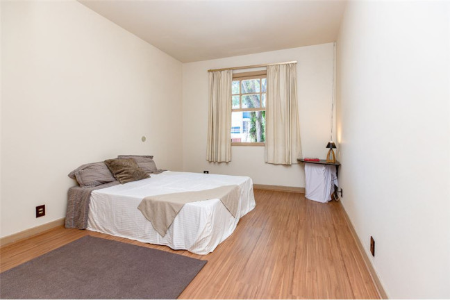Imagem Casa com 4 Quartos à Venda, em Chácara Santo Antônio (zona Sul) - São Paulo Imagem Casa com 4 Quartos à Venda, em Chácara Santo Antônio (zona Sul) - São Paulo