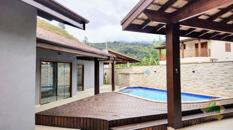Imagem Casa de Condomínio com 3 Quartos à Venda, 181 m² em Horto Florestal - Ubatuba