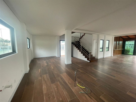 Imagem Casa com 3 Quartos à Venda, 360 m² em Ressacada - Itajaí Imagem Casa com 3 Quartos à Venda, 360 m² em Ressacada - Itajaí