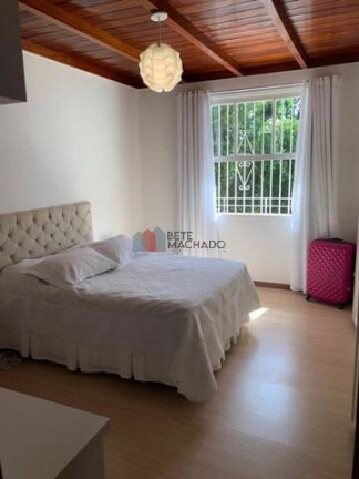 Imagem Casa com 3 Quartos à Venda, 1 m² em Parque Do Imbuí - Teresópolis
