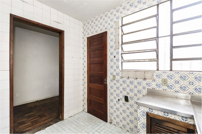 Imagem Imóvel com 3 Quartos à Venda, em Menino Deus - Porto Alegre Imagem Imóvel com 3 Quartos à Venda, em Menino Deus - Porto Alegre