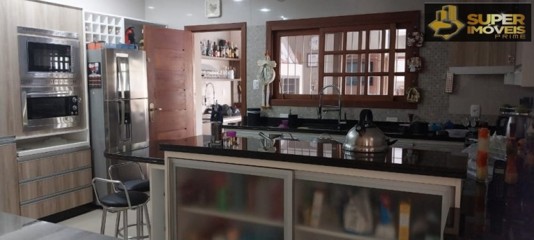 Imagem Casa com 4 Quartos à Venda, 360 m² em Centro - Pelotas