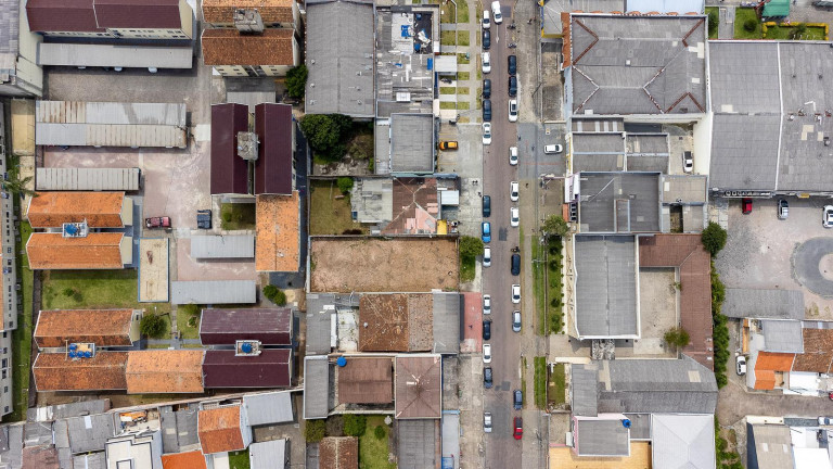 Imagem Terreno à Venda, 372 m² em Sítio Cercado - Curitiba Imagem Terreno à Venda, 372 m² em Sítio Cercado - Curitiba