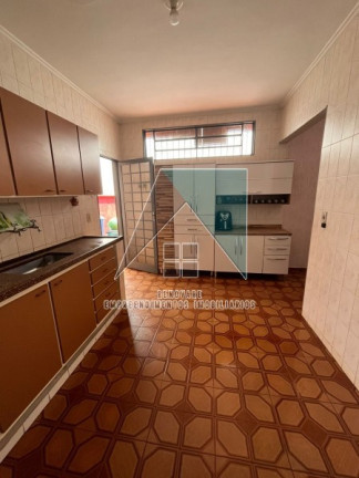 Imagem Casa com 3 Quartos à Venda, 182 m² em Monte Alegre - Ribeirão Preto Imagem Casa com 3 Quartos à Venda, 182 m² em Monte Alegre - Ribeirão Preto