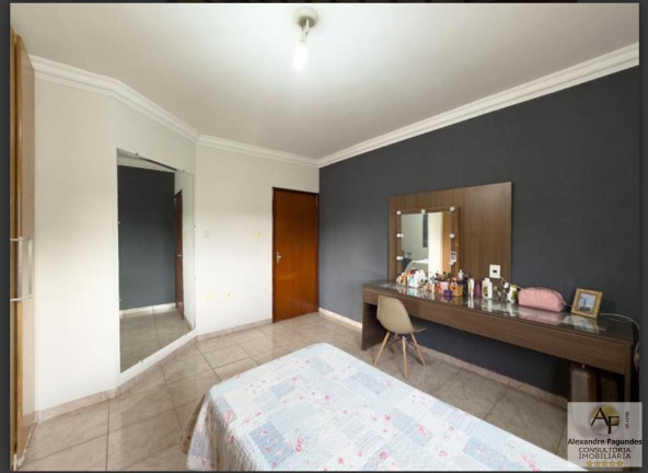 Imagem Casa com 4 Quartos à Venda, 420 m² em Setor Jaó - Goiânia Imagem Casa com 4 Quartos à Venda, 420 m² em Setor Jaó - Goiânia