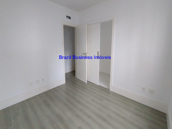 Imagem Imóvel com 3 Quartos à Venda, 162 m² em Centro - Balneário Camboriú Imagem Imóvel com 3 Quartos à Venda, 162 m² em Centro - Balneário Camboriú