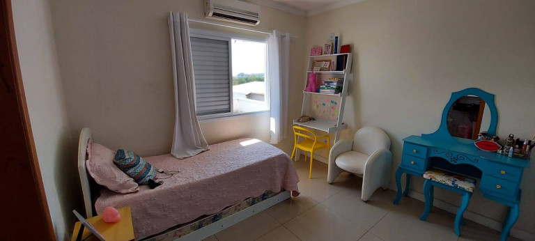 Imagem Sobrado com 3 Quartos à Venda, 300 m² em Piracangaguá - Taubaté Imagem Sobrado com 3 Quartos à Venda, 300 m² em Piracangaguá - Taubaté