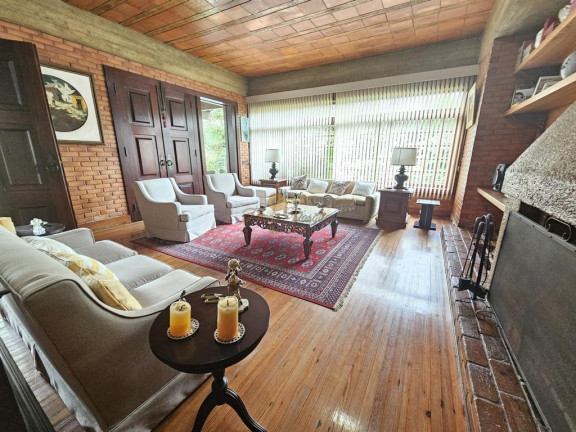 Imagem Casa com 4 Quartos à Venda, 329 m² em Alto - Teresópolis Imagem Casa com 4 Quartos à Venda, 329 m² em Alto - Teresópolis