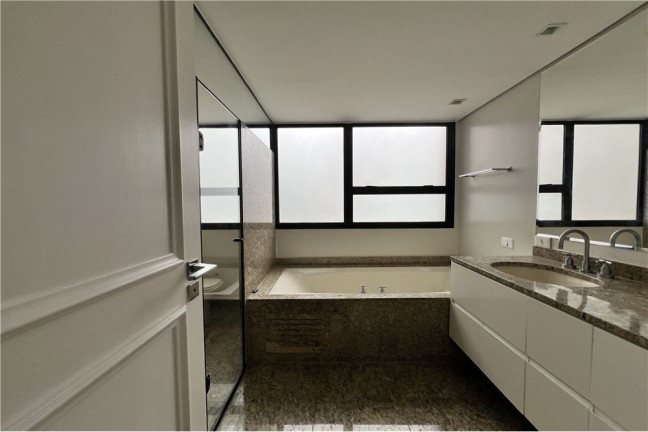 Imagem Apartamento com 4 Quartos à Venda, 319 m² em Vila Nova Conceição - São Paulo Imagem Apartamento com 4 Quartos à Venda, 319 m² em Vila Nova Conceição - São Paulo