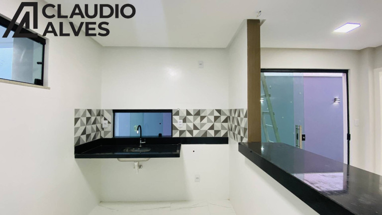 Imagem Casa com 3 Quartos à Venda, 132 m² em Mangabeira - Feira De Santana