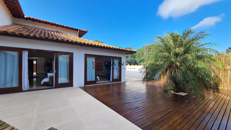 Imagem Casa com 9 Quartos à Venda, 472 m² em Ferradura - Armação Dos Búzios Imagem Casa com 9 Quartos à Venda, 472 m² em Ferradura - Armação Dos Búzios
