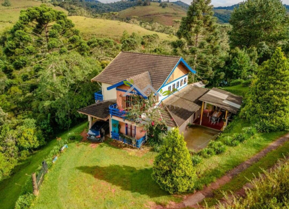 Casa com 4 Quartos à Venda, 200 m² em Parque Ferradura - Campos Do Jordão