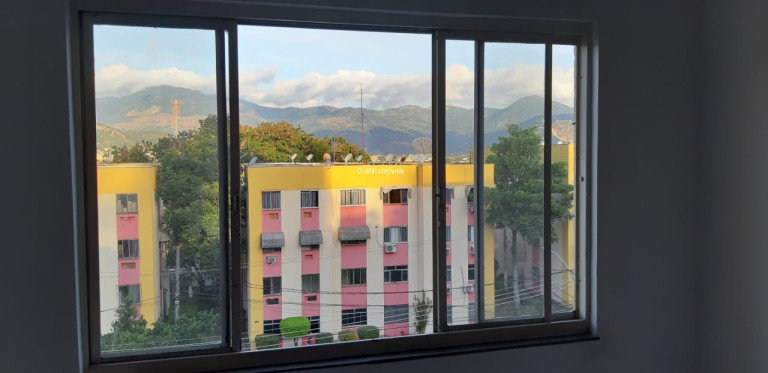 Imagem Imóvel com 3 Quartos à Venda, 60 m² em Campo Grande - Rio De Janeiro Imagem Imóvel com 3 Quartos à Venda, 60 m² em Campo Grande - Rio De Janeiro
