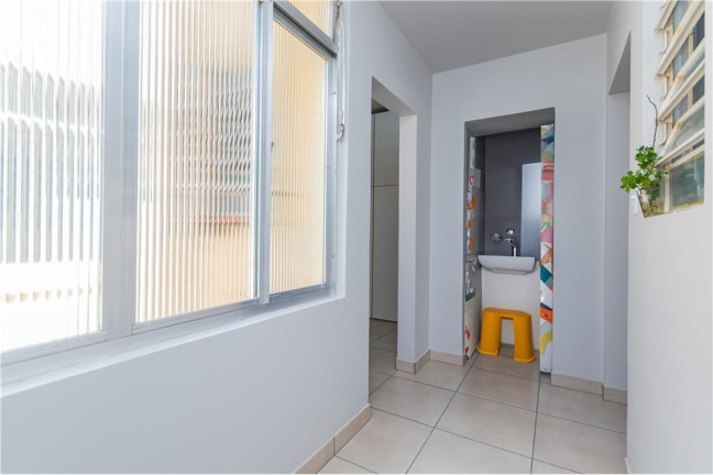 Imagem Imóvel com 2 Quartos à Venda, em Menino Deus - Porto Alegre Imagem Imóvel com 2 Quartos à Venda, em Menino Deus - Porto Alegre