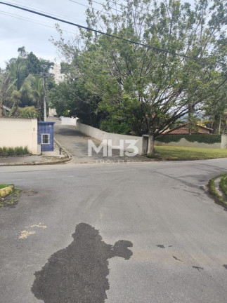 Imagem Imóvel com 3 Quartos à Venda, 143 m² em Centro - Ubatuba Imagem Imóvel com 3 Quartos à Venda, 143 m² em Centro - Ubatuba