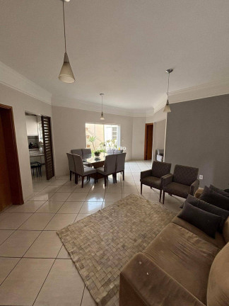 Imagem Casa com 3 Quartos à Venda, 180 m² Imagem Casa com 3 Quartos à Venda, 180 m²